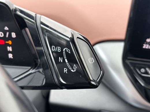 Volkswagen ID.4 SOH 93.6% Family 77 kWh Panoramadak Warmtepomp Adapt.Cruise Carplay ActivLease financial lease