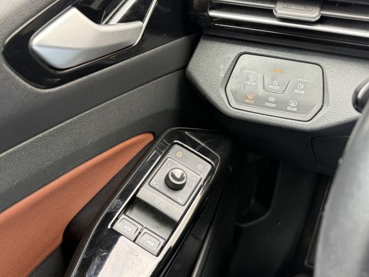 Volkswagen ID.4 SOH 93.6% Family 77 kWh Panoramadak Warmtepomp Adapt.Cruise Carplay ActivLease financial lease