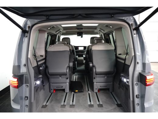 Volkswagen Multivan 1.4 eHybrid 218 pk life 7pers. | Achteruitrijcamera | Apple Carplay | Stoelverwarming | ActivLease financial lease
