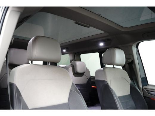 Volkswagen Multivan 1.4 eHybrid 218 pk life 7pers. | Achteruitrijcamera | Apple Carplay | Stoelverwarming | ActivLease financial lease