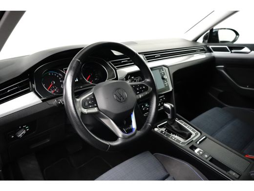 Volkswagen Passat Variant 1.4 TSI PHEV GTE Business | ACC | Stoelverwarming | Camera | LED Matrix | 17'' | | Achter... ActivLease financial lease