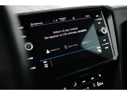Volkswagen Passat Variant 1.4 TSI PHEV GTE Business | ACC | Stoelverwarming | Camera | LED Matrix | 17'' | | Achter... ActivLease financial lease
