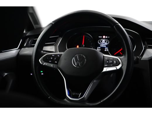 Volkswagen Passat Variant 1.4 TSI PHEV GTE Business | ACC | Stoelverwarming | Camera | LED Matrix | 17'' | | Achter... ActivLease financial lease
