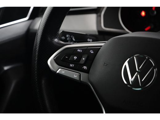 Volkswagen Passat Variant 1.4 TSI PHEV GTE Business | ACC | Stoelverwarming | Camera | LED Matrix | 17'' | | Achter... ActivLease financial lease