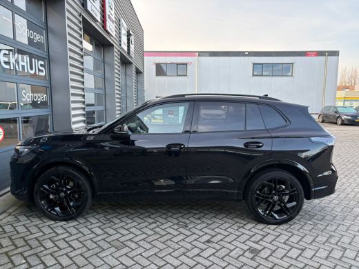 Volkswagen Tiguan 1.5 eHybrid 272 pk R-Line Business | Trekhaak | Assitance pakket plus | Black Style pakket | Comf... ActivLease financial lease