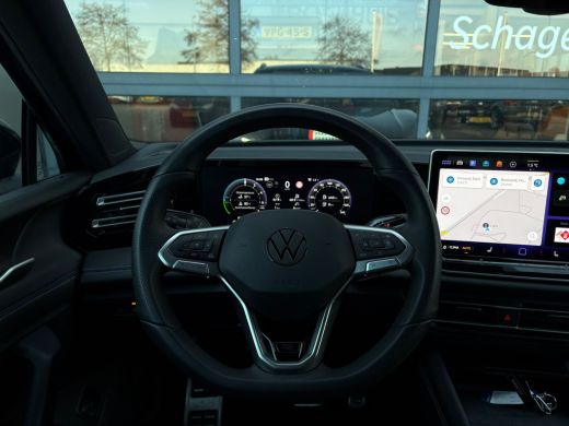 Volkswagen Tiguan 1.5 eHybrid 272 pk R-Line Business | Trekhaak | Assitance pakket plus | Black Style pakket | Comf... ActivLease financial lease
