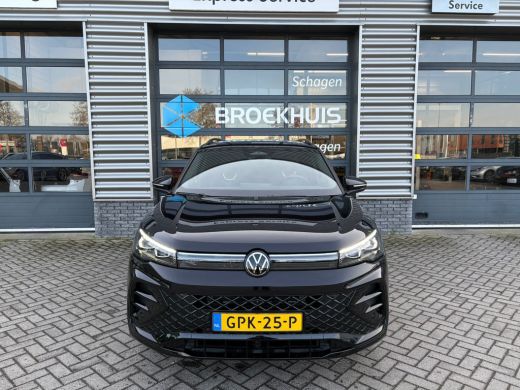 Volkswagen Tiguan 1.5 eHybrid 272 pk R-Line Business | Trekhaak | Assitance pakket plus | Black Style pakket | Comf... ActivLease financial lease