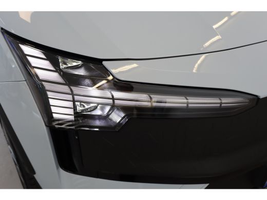Volvo  EX30 P5 Long Range 272PK Europa Plus 69kWh | Getint Glas | Power Seats | Stoelverw | HK Audio | Achter... ActivLease financial lease