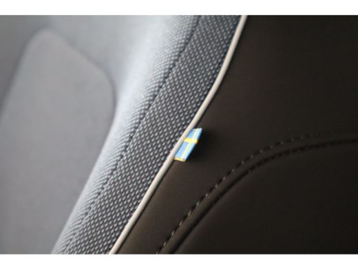 Volvo  EX30 P5 Long Range 272PK Europa Plus 69kWh | Getint Glas | Power Seats | Stoelverw | HK Audio | Achter... ActivLease financial lease