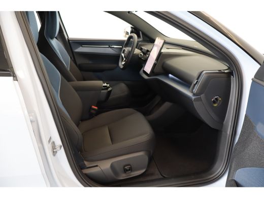 Volvo  EX30 P5 Long Range 272PK Europa Plus 69kWh | Getint Glas | Power Seats | Stoelverw | HK Audio | Achter... ActivLease financial lease