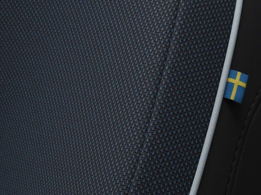 Volvo  EX30 P5 Long Range Plus Europa 69 kWh | Apple Carplay/Android Auto|telefoonintegratie premium | Draadl... ActivLease financial lease