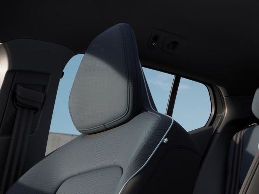 Volvo  EX30 P5 Long Range Plus Europa 69 kWh | Apple Carplay/Android Auto|telefoonintegratie premium | Draadl... ActivLease financial lease