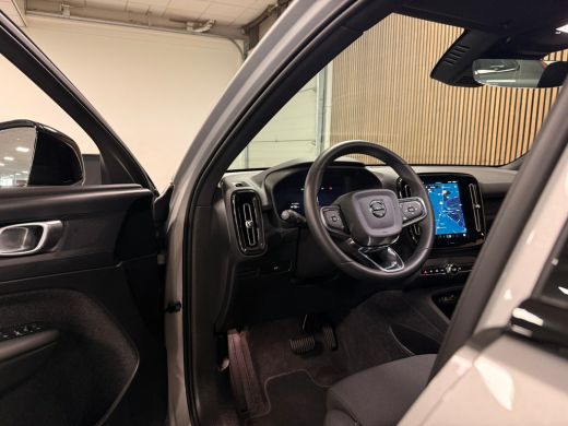 Volvo  EX40 Recharge Single Motor Core 69 kWh | Trekhaak | All Season Banden | Stoel en Stuurwielverwarming |... ActivLease financial lease