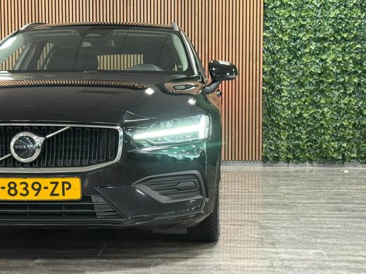 Volvo  V60 B3 Essential Edition | All Season Banden | Cruise Control | Google Infotainment | Parkeersensoren... ActivLease financial lease
