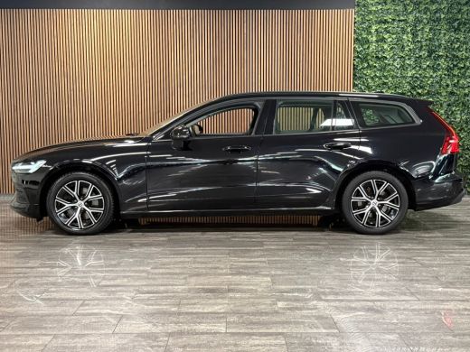 Volvo  V60 B3 Essential Edition | All Season Banden | Cruise Control | Google Infotainment | Parkeersensoren... ActivLease financial lease