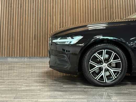 Volvo  V60 B3 Essential Edition | All Season Banden | Cruise Control | Google Infotainment | Parkeersensoren... ActivLease financial lease