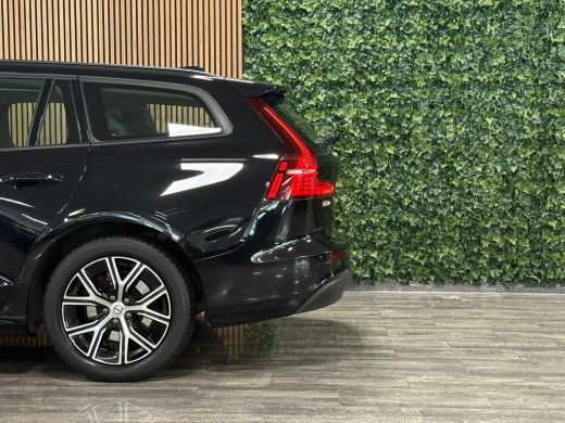 Volvo  V60 B3 Essential Edition | All Season Banden | Cruise Control | Google Infotainment | Parkeersensoren... ActivLease financial lease