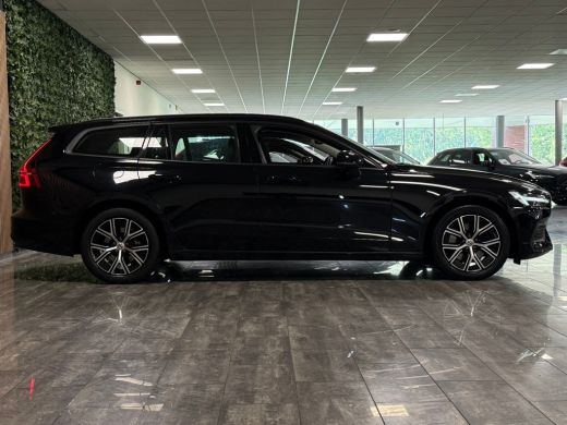 Volvo  V60 B3 Essential Edition | All Season Banden | Cruise Control | Google Infotainment | Parkeersensoren... ActivLease financial lease
