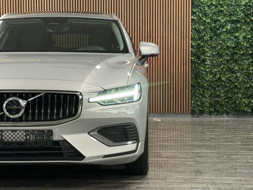 Volvo  V60 T6 AWD Recharge Plus Bright | Schuifdak | Trekhaak | 360&deg; Camera | Adaptieve Cruise Control | Sto... ActivLease financial lease