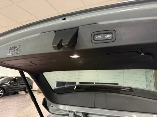 Volvo  V60 T6 AWD Recharge Ultra Dark | Trekhaak | Schuifdak | Head-Up Display | Harman Kardon | Adaptieve C... ActivLease financial lease