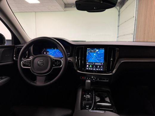Volvo  V60 T6 AWD Recharge Ultra Dark | Trekhaak | Schuifdak | Head-Up Display | Harman Kardon | Adaptieve C... ActivLease financial lease