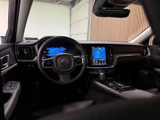 Volvo  V60 T6 AWD Recharge Ultra Dark | Trekhaak | Schuifdak | Head-Up Display | Harman Kardon | Adaptieve C... ActivLease financial lease