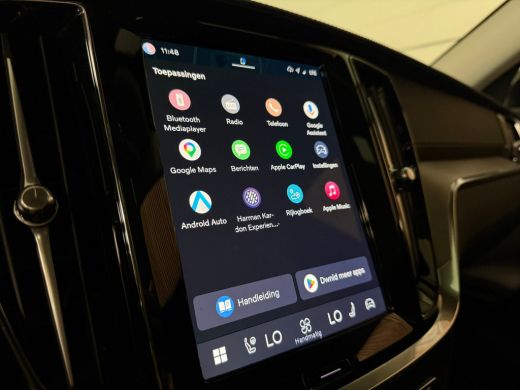 Volvo  V60 T6 AWD Recharge Ultra Dark | Trekhaak | Schuifdak | Head-Up Display | Harman Kardon | Adaptieve C... ActivLease financial lease