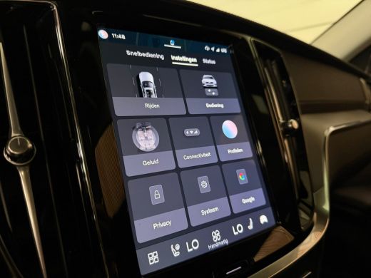 Volvo  V60 T6 AWD Recharge Ultra Dark | Trekhaak | Schuifdak | Head-Up Display | Harman Kardon | Adaptieve C... ActivLease financial lease
