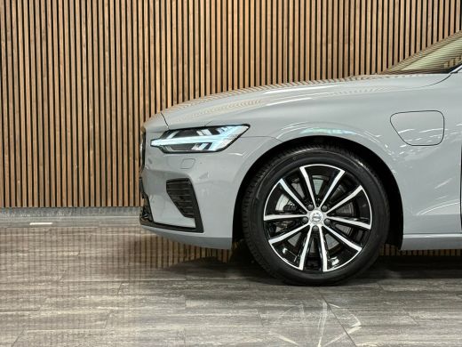 Volvo  V60 T6 AWD Recharge Ultra Dark | Trekhaak | Schuifdak | Head-Up Display | Harman Kardon | Adaptieve C... ActivLease financial lease