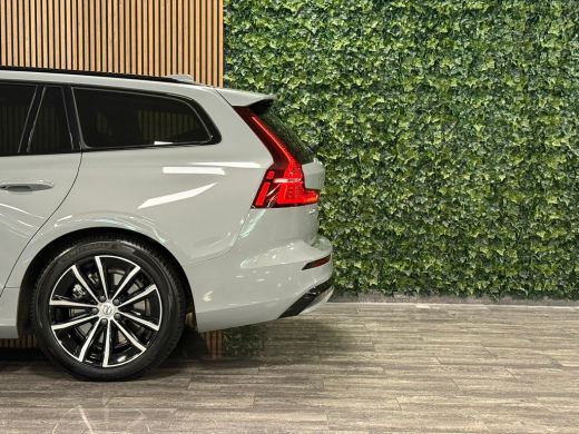 Volvo  V60 T6 AWD Recharge Ultra Dark | Trekhaak | Schuifdak | Head-Up Display | Harman Kardon | Adaptieve C... ActivLease financial lease