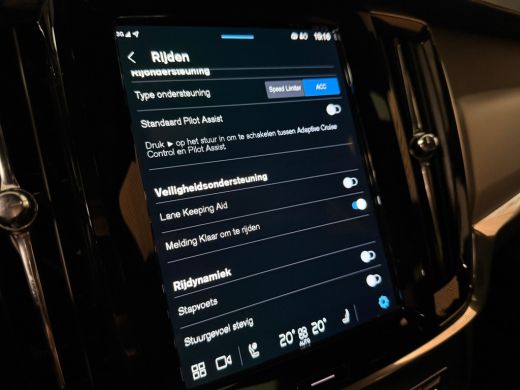 Volvo  V90 T6 AWD Recharge Plus Dark | Schuifdak | 360 Camera | Harman Kardon | Adaptieve Cruise Control | S... ActivLease financial lease