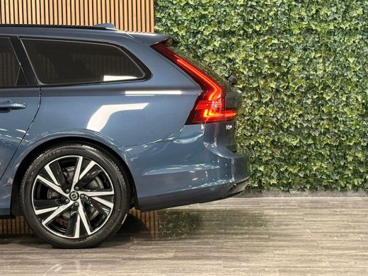 Volvo  V90 T8 AWD Plus Dark Long Range | Schuifdak | Harman Kardon | 455pk | Adaptieve Cruise Control | Stoe... ActivLease financial lease