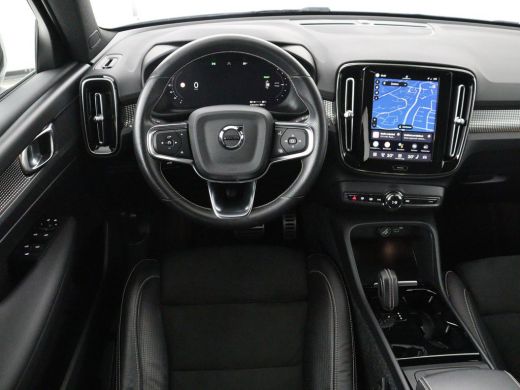 Volvo  XC40 | SOH 97.1% | Trekhaak | Panoramadak | Leder/alcantara | Stuur/stoel verwarming | Park assit | Ca... ActivLease financial lease