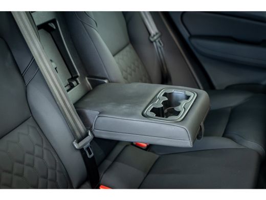 Volvo  XC60 T6 350PK AWD Plus | Pano-dak | 360&deg; | Head Up Display | Trekhaak | All season ActivLease financial lease