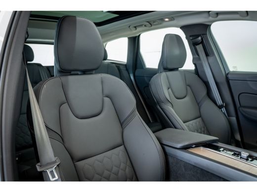 Volvo  XC60 T6 350PK AWD Plus | Pano-dak | 360&deg; | Head Up Display | Trekhaak | All season ActivLease financial lease