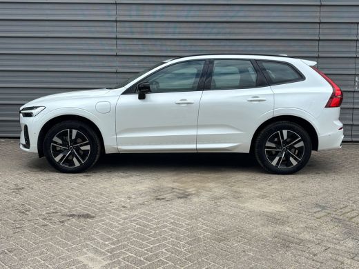 Volvo  XC60 T6 350PK AWD Plus | Pano-dak | 360&deg; | Head Up Display | Trekhaak | All season ActivLease financial lease