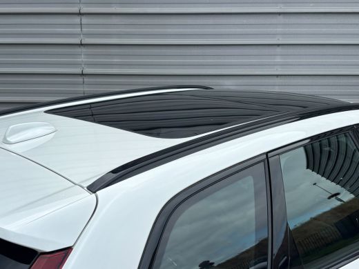 Volvo  XC60 T6 350PK AWD Plus | Pano-dak | 360&deg; | Head Up Display | Trekhaak | All season ActivLease financial lease