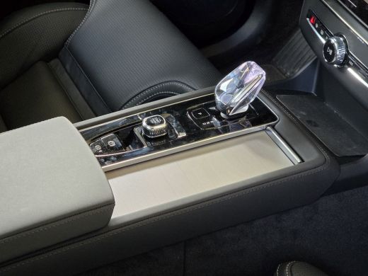Volvo  XC90 2.0 T8 Plug-in hybrid AWD Ultra Bright Exec. Ed. | Luchtvering | Bowers&Wilkins | Massage/ventila... ActivLease financial lease