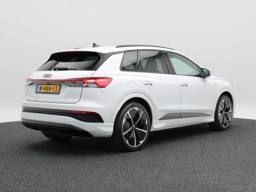 Audi Q4 e-tron 40 Launch edition S Competition 77 kWh 204 Pk | Stoelverwarming | Panorama dak | Adaptive Cruise ... ActivLease financial lease