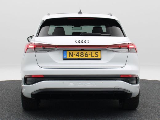 Audi Q4 e-tron 40 Launch edition S Competition 77 kWh 204 Pk | Stoelverwarming | Panorama dak | Adaptive Cruise ... ActivLease financial lease