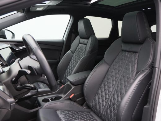 Audi Q4 e-tron 40 Launch edition S Competition 77 kWh 204 Pk | Stoelverwarming | Panorama dak | Adaptive Cruise ... ActivLease financial lease