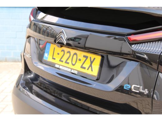 Citroën &euml;-C4 Shine 50 kWh SOH 89,81% | PEMIUM AUDIO | CAMERA | COMFORT SEATS | STOEL + STUUR VERW. | CARPLAY ActivLease financial lease