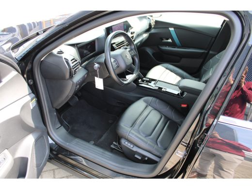 Citroën &euml;-C4 Shine 50 kWh SOH 89,81% | PEMIUM AUDIO | CAMERA | COMFORT SEATS | STOEL + STUUR VERW. | CARPLAY ActivLease financial lease