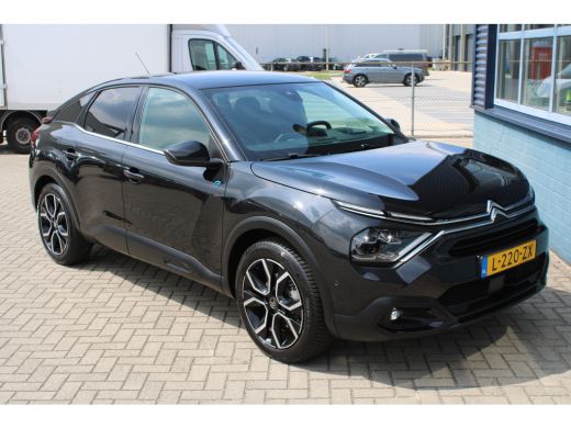 Citroën &euml;-C4 Shine 50 kWh SOH 89,81% | PEMIUM AUDIO | CAMERA | COMFORT SEATS | STOEL + STUUR VERW. | CARPLAY ActivLease financial lease