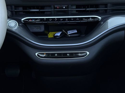 Fiat 500C 42 kWh La Prima By Bocelli | SoH 92,55% | Achteruitrijcamera | Cruise control | Apple Carplay | ActivLease financial lease