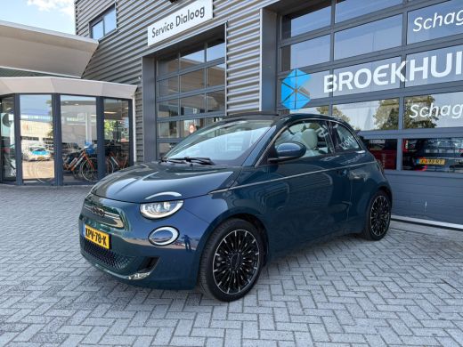 Fiat 500C 42 kWh La Prima By Bocelli | SoH 92,55% | Achteruitrijcamera | Cruise control | Apple Carplay | ActivLease financial lease