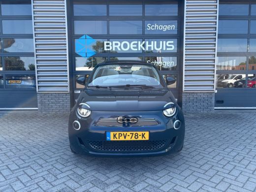Fiat 500C 42 kWh La Prima By Bocelli | SoH 92,55% | Achteruitrijcamera | Cruise control | Apple Carplay | ActivLease financial lease