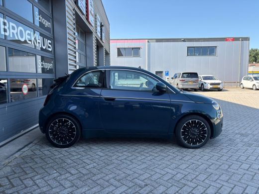 Fiat 500C 42 kWh La Prima By Bocelli | SoH 92,55% | Achteruitrijcamera | Cruise control | Apple Carplay | ActivLease financial lease