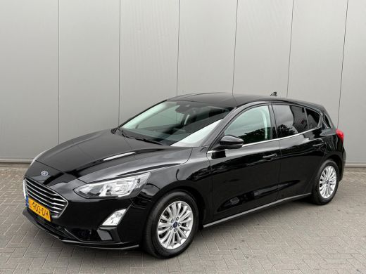 Ford Focus 125PK EcoB. Automaat Titanium Carplay-android/Navigatie/Parkeerhulp/Camera/Keyfree ActivLease financial lease