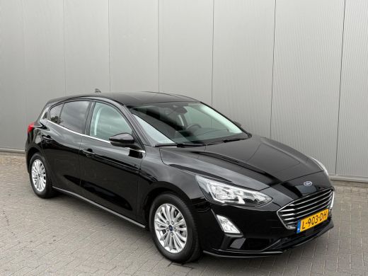 Ford Focus 125PK EcoB. Automaat Titanium Carplay-android/Navigatie/Parkeerhulp/Camera/Keyfree ActivLease financial lease